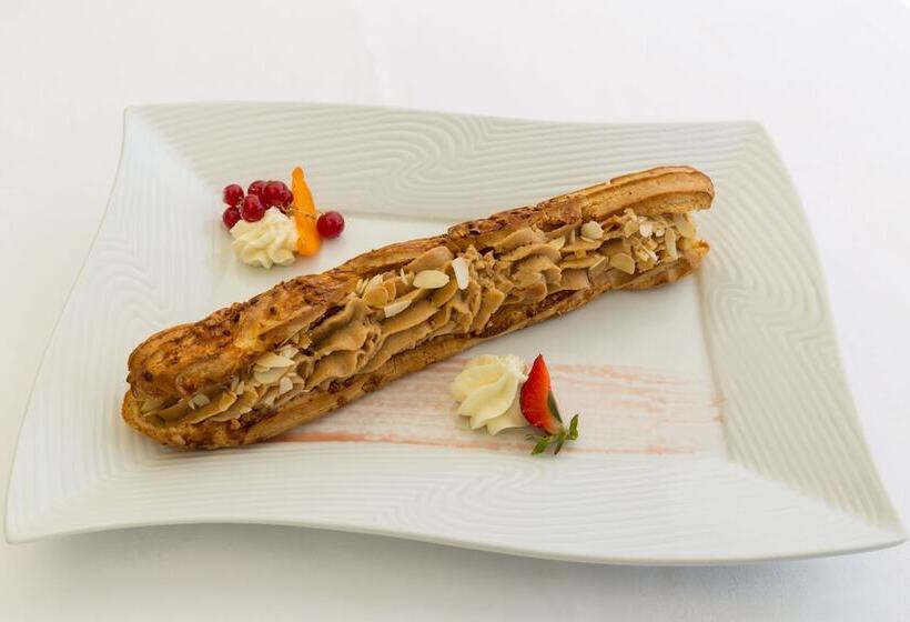 فندق Le Logis Du Péré