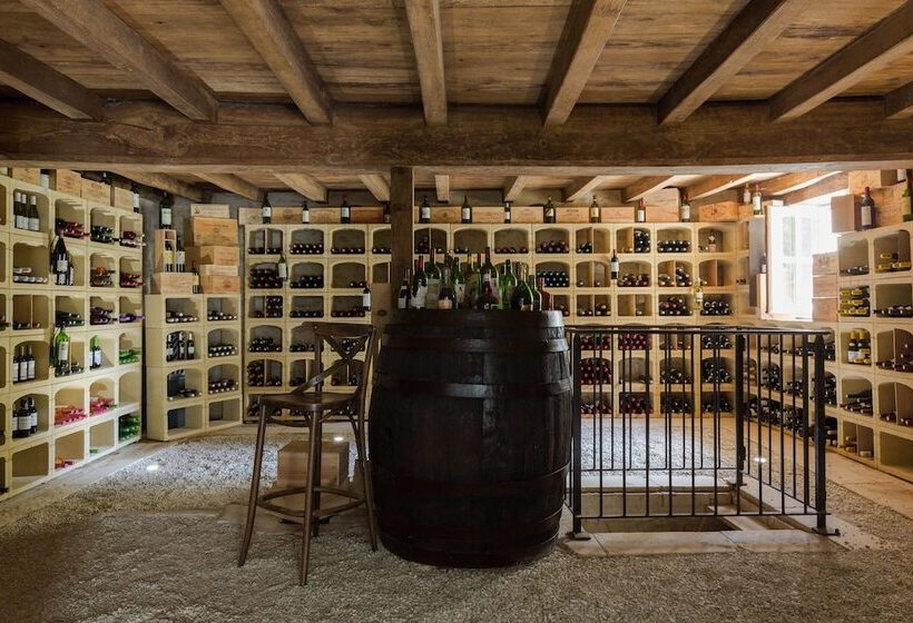 فندق Le Logis Du Péré