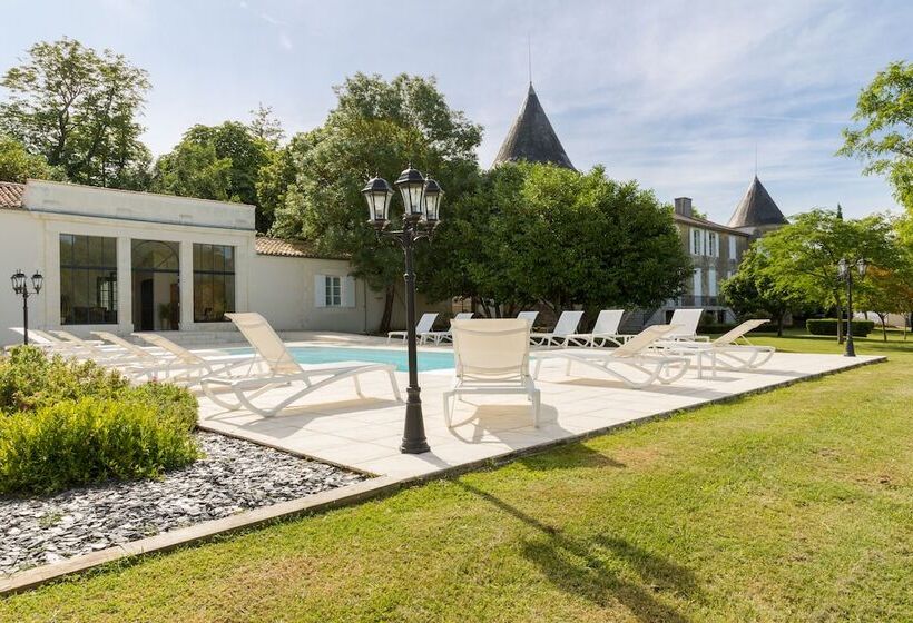 فندق Le Logis Du Péré