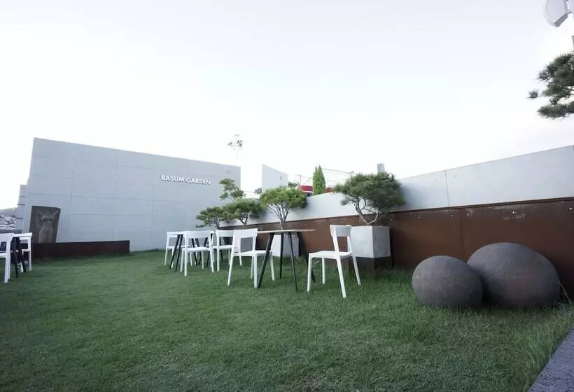 בית מלון כפרי Matthieu Yeosu