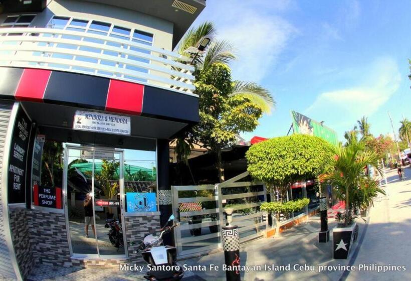 Micky Santoro Hotel & Restaurant