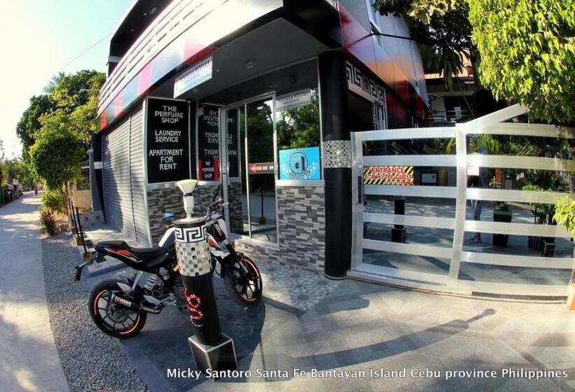 Micky Santoro Hotel & Restaurant