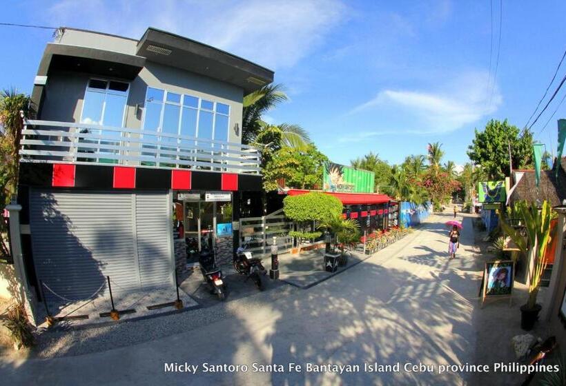 Micky Santoro Hotel & Restaurant