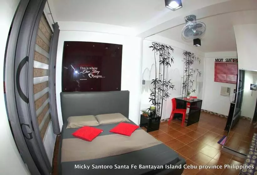 Micky Santoro Hotel & Restaurant