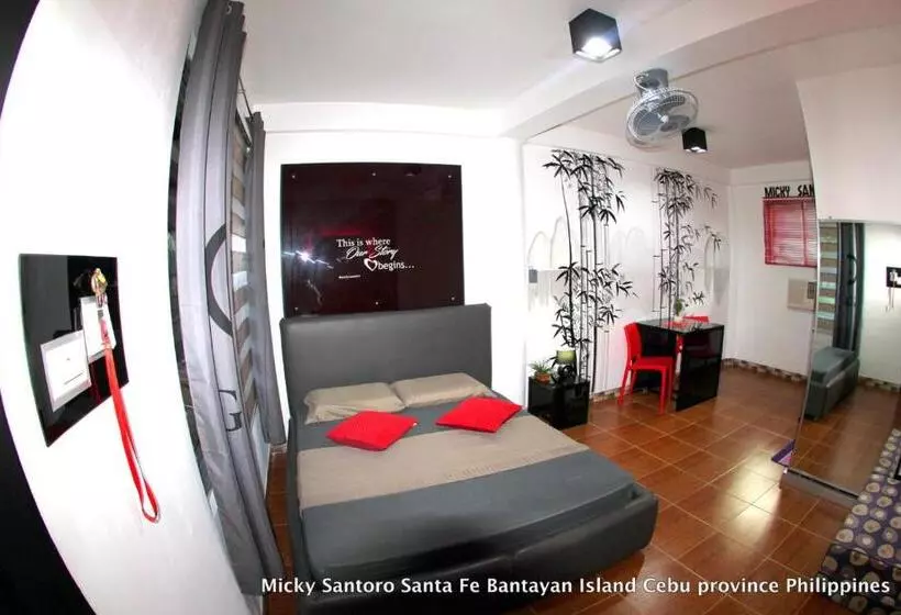 Micky Santoro Hotel & Restaurant