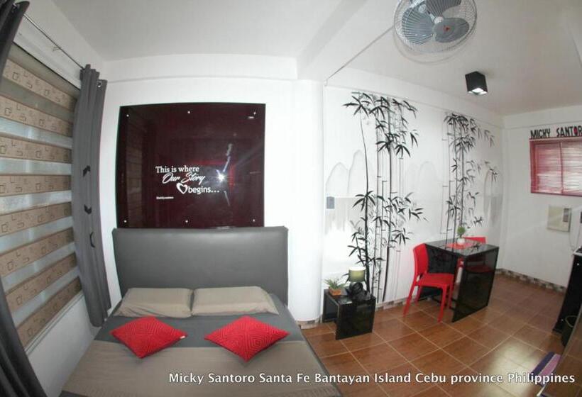 Micky Santoro Hotel & Restaurant