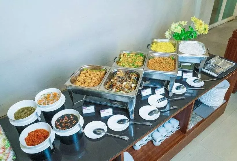 בית מלון כפרי Midtown Xpress Sampit Kalimantan Tengah