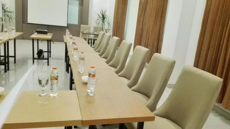 בית מלון כפרי Midtown Xpress Sampit Kalimantan Tengah