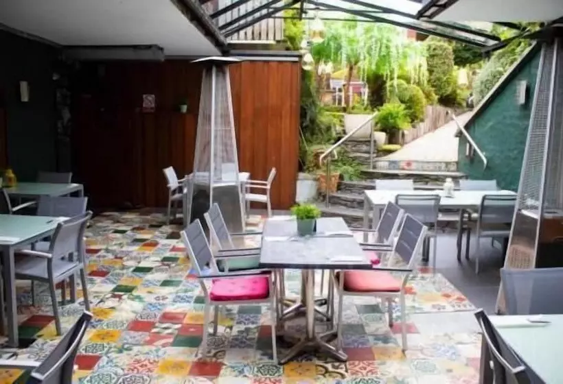 ホテル Quinlan & Cooke Boutique Townhouse And Qcs Seafood Restaurant