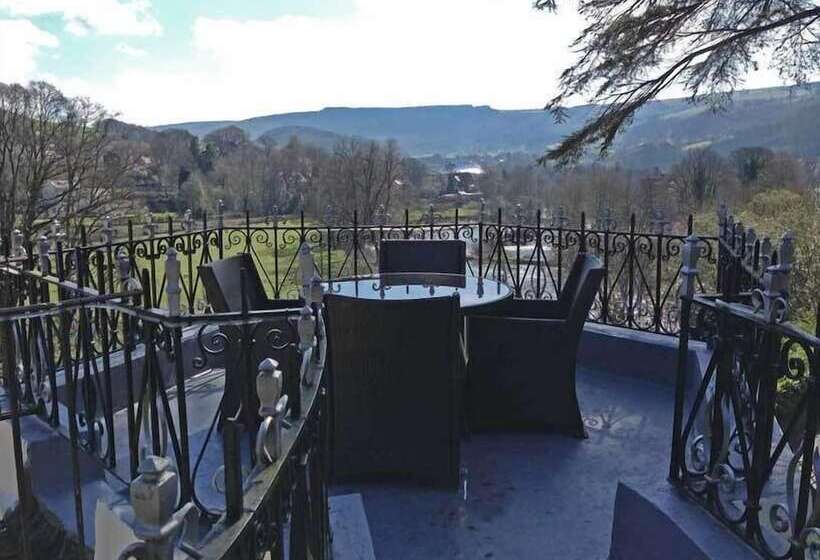 בית מלון כפרי White Waters Country