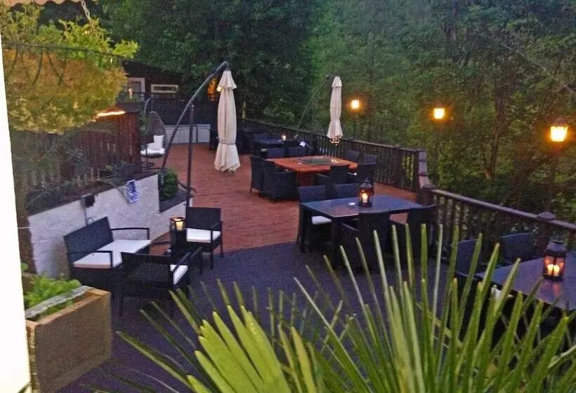 호텔 White Waters Country