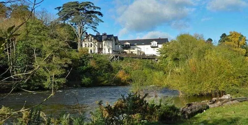 호텔 White Waters Country