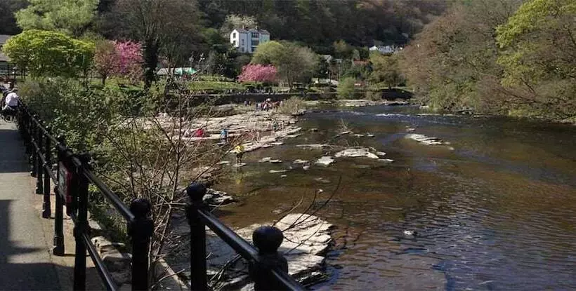 호텔 White Waters Country