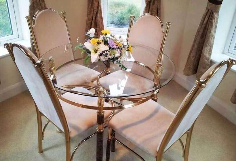 בית מלון כפרי White Waters Country