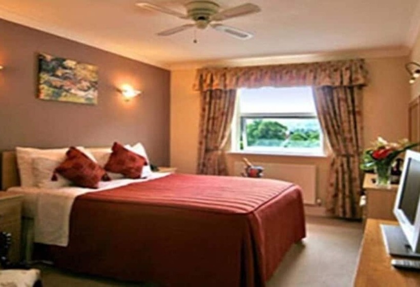 בית מלון כפרי White Waters Country