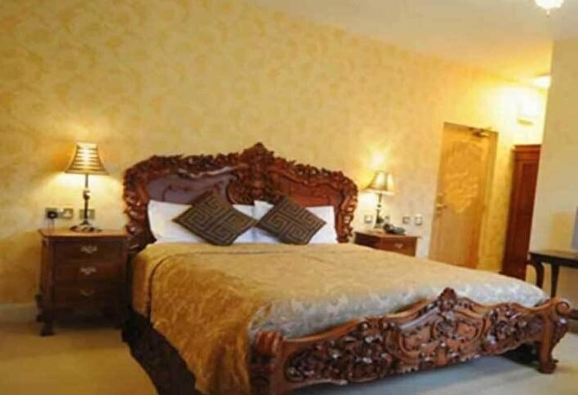 בית מלון כפרי White Waters Country