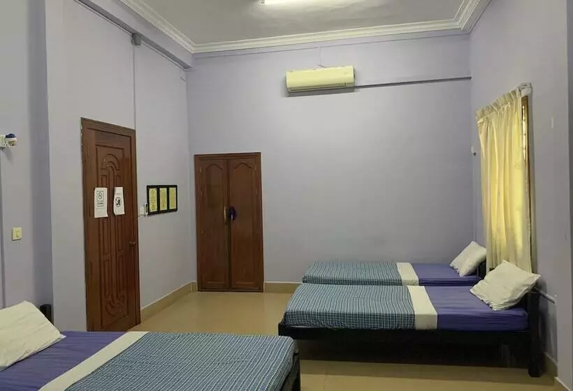 Lovely Jubbly Villa Hostel