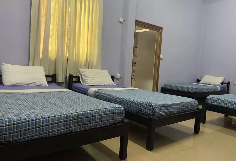 Lovely Jubbly Villa Hostel