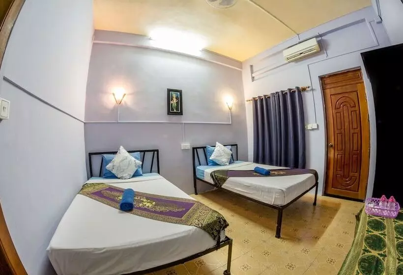 Lovely Jubbly Villa Hostel