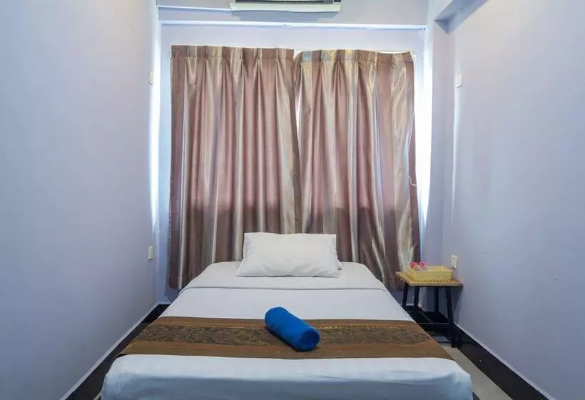 Lovely Jubbly Villa Hostel