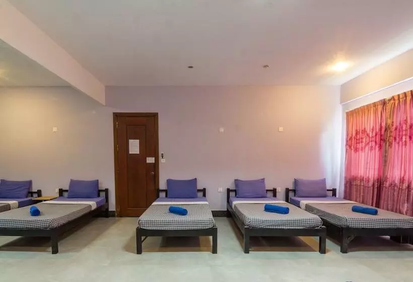 Lovely Jubbly Villa Hostel