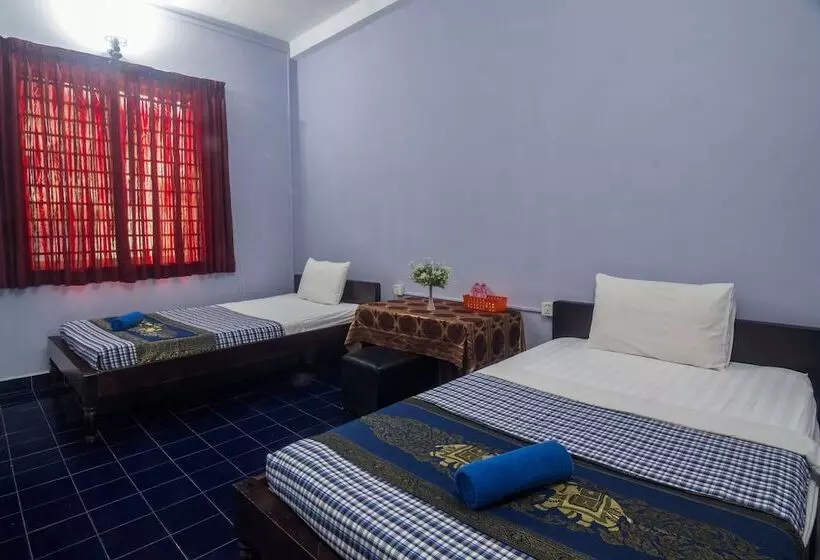 Lovely Jubbly Villa Hostel