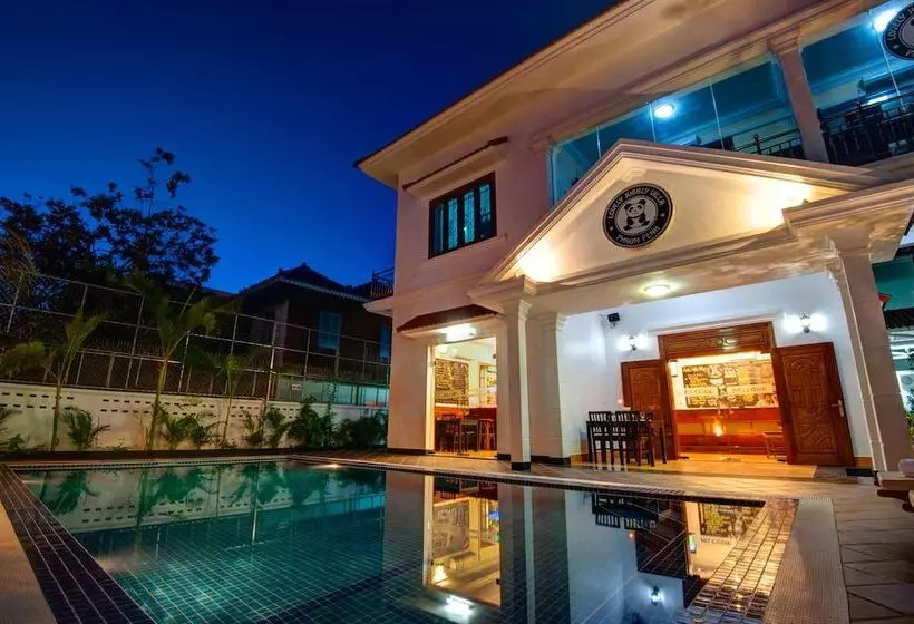 Lovely Jubbly Villa Hostel