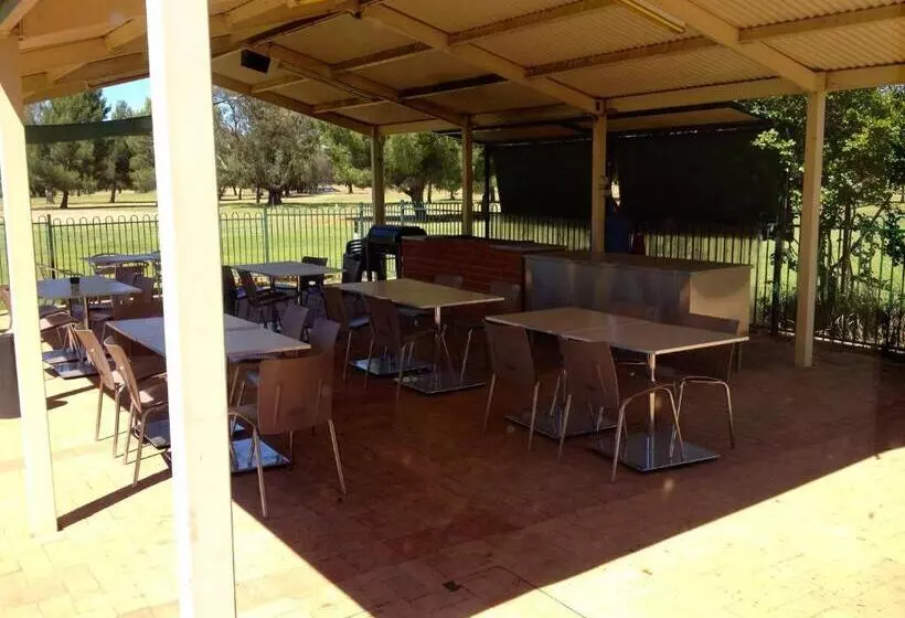 모텔 Town & Country Motor Inn