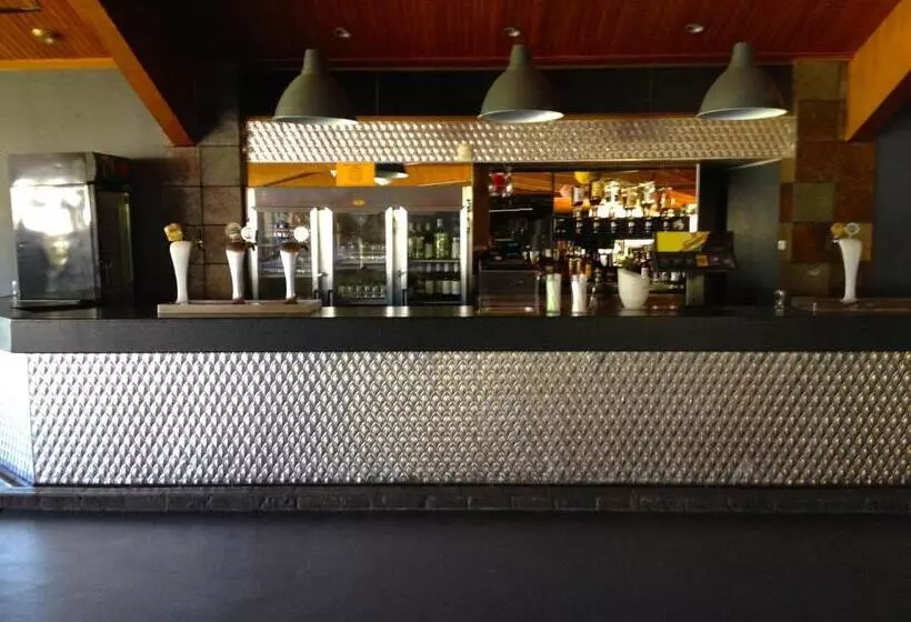 모텔 Town & Country Motor Inn