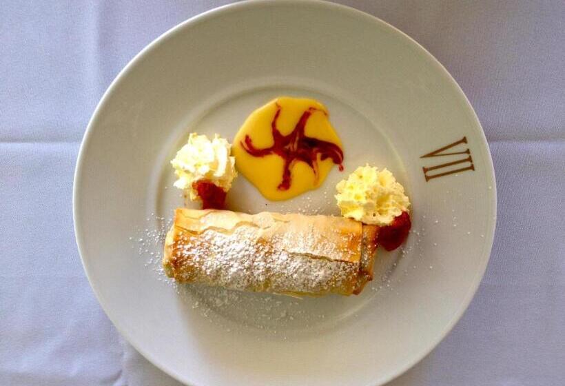 Мотель Town & Country Motor Inn