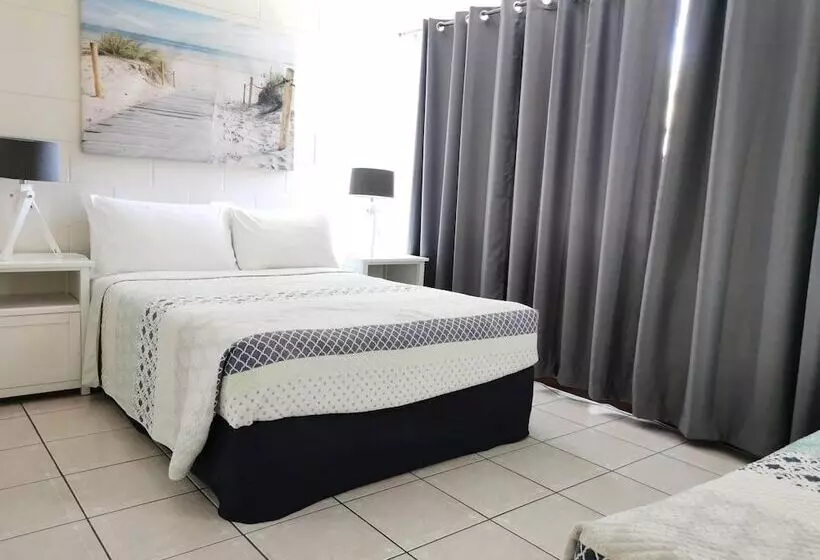 Palm Waters Holiday Villas