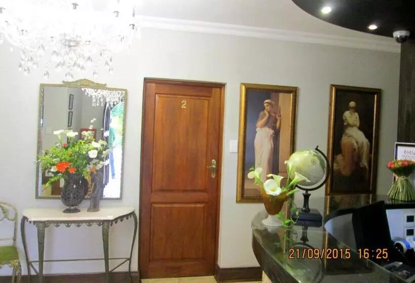 Pension Or Tambo Guest House