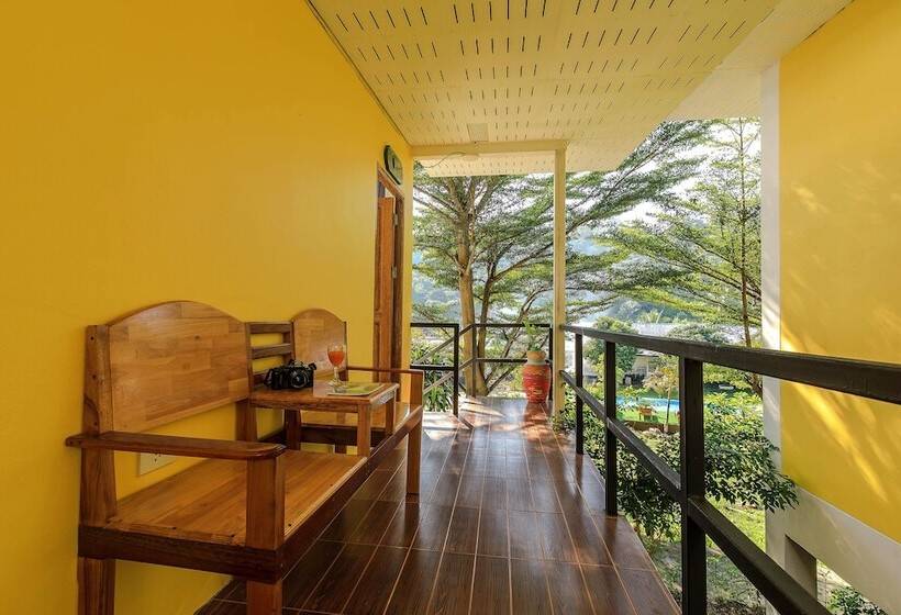 Phi Phi Chang Grand Resort