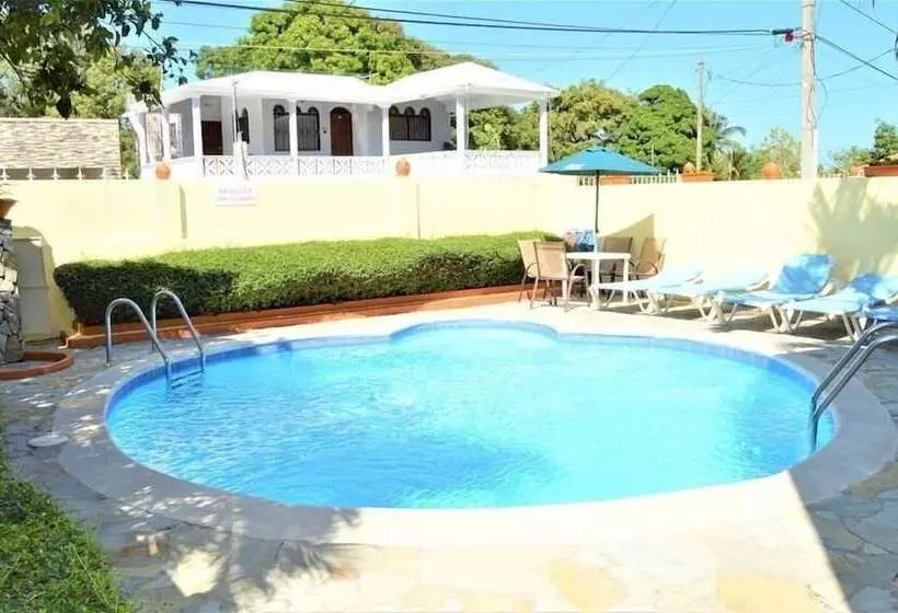 Aparta Hotel Kma
