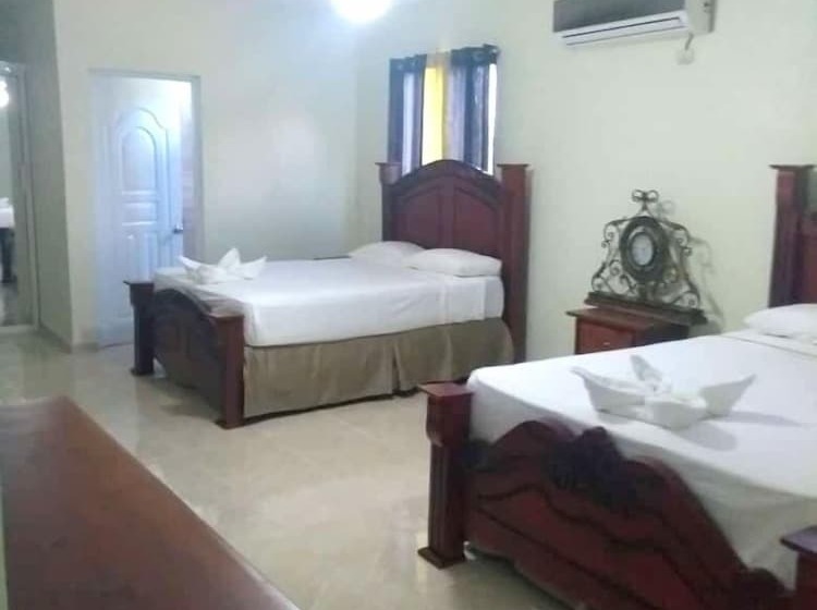 Aparta Hotel Venecia Montecristi