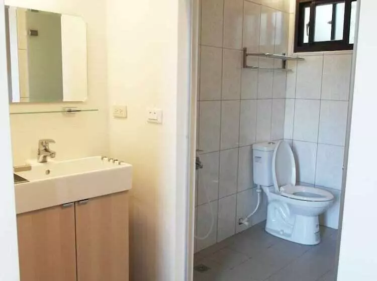 تختخواب و صبحانه Beach Walk Homestay