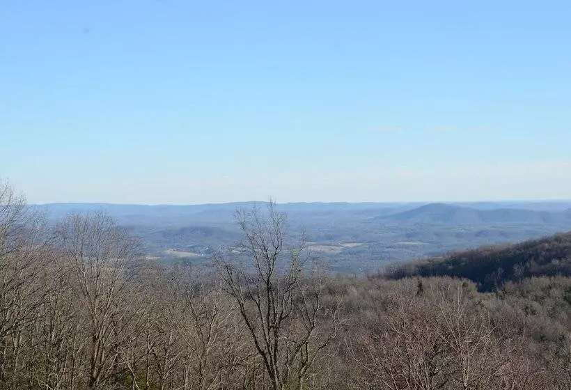 Aamiaismajoitus (B&B) Bent Mountain Lodge