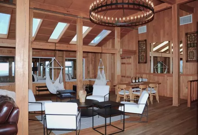 Aamiaismajoitus (B&B) Bent Mountain Lodge