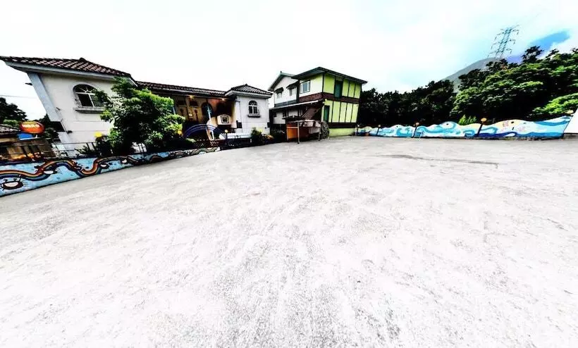 تختخواب و صبحانه Sun Lu Holiday Homestay