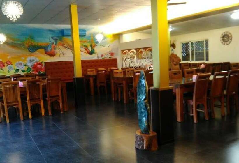 تختخواب و صبحانه Sun Lu Holiday Homestay