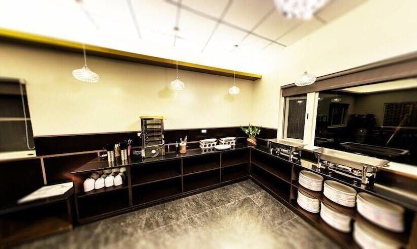 تختخواب و صبحانه Sun Lu Holiday Homestay