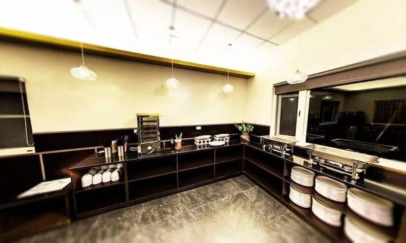تختخواب و صبحانه Sun Lu Holiday Homestay