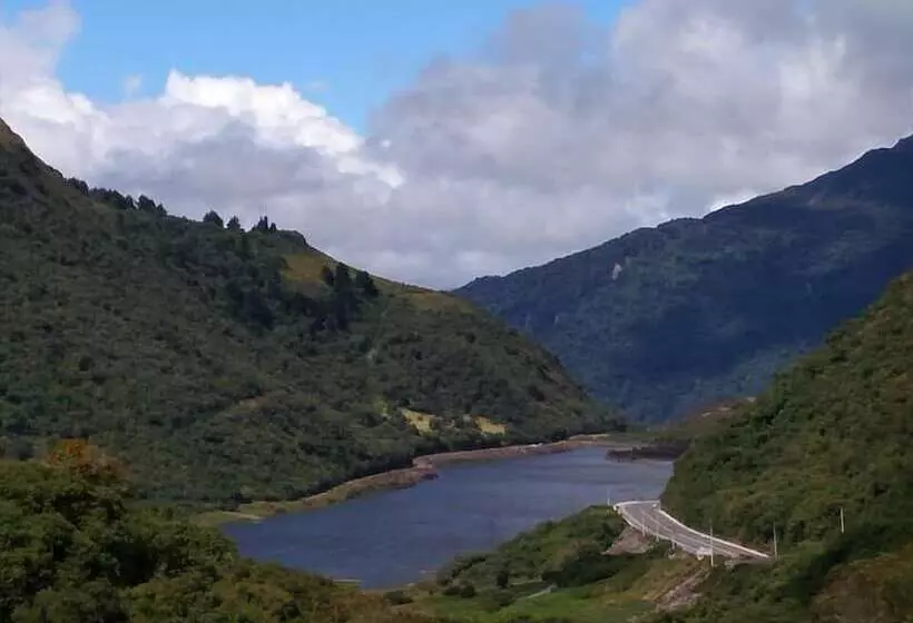 Aamiaismajoitus (B&B) Termas El Pantanal