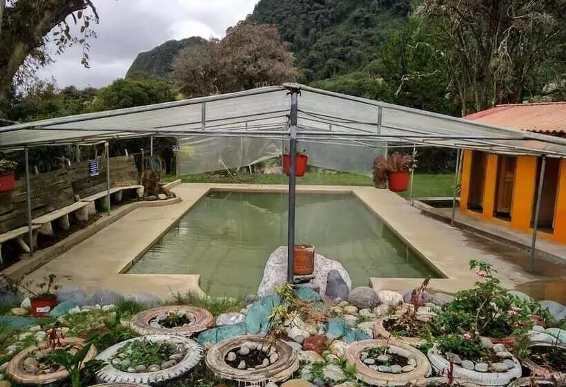 Aamiaismajoitus (B&B) Termas El Pantanal