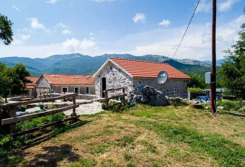 Ethno House Kosic