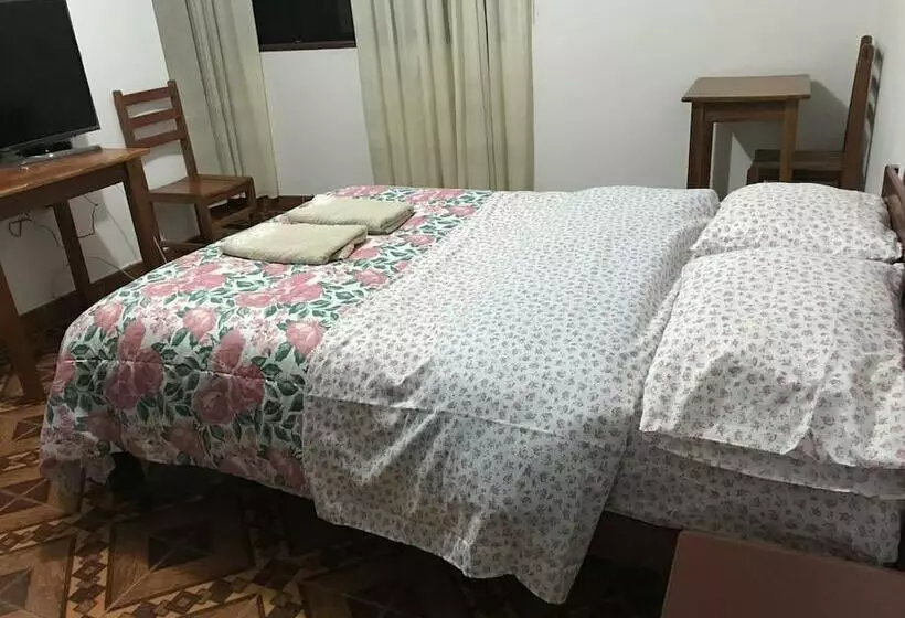 مسافرخانه Hospedaje Las Flores