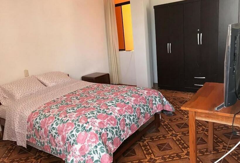 Хостел Hospedaje Las Flores