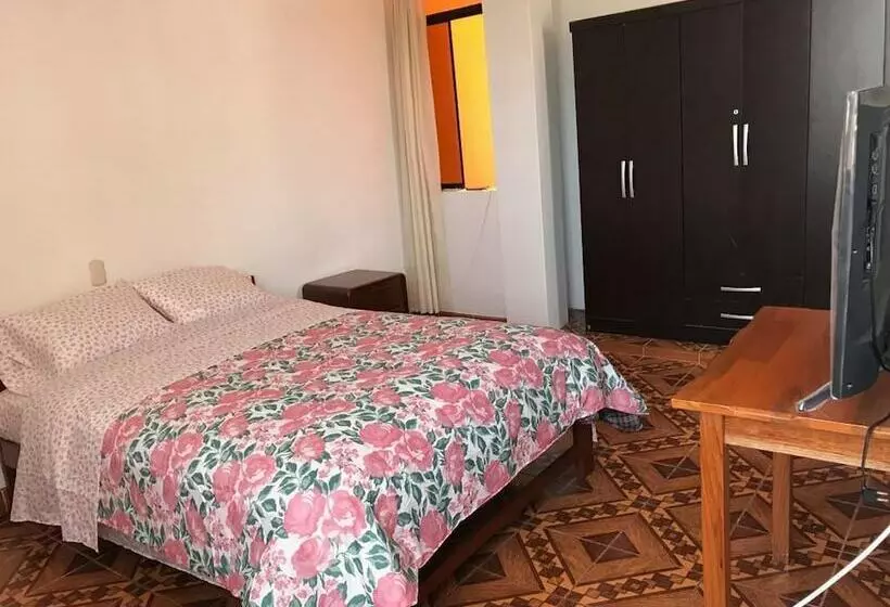 مسافرخانه Hospedaje Las Flores