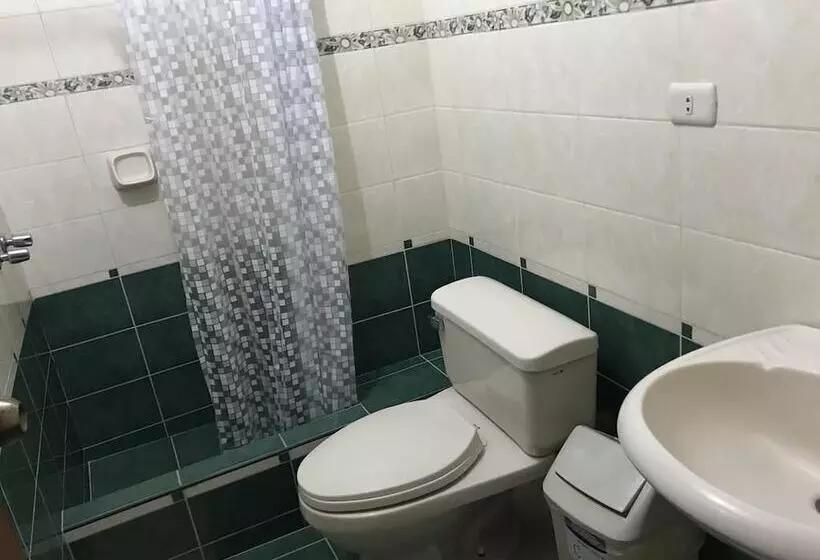 مسافرخانه Hospedaje Las Flores