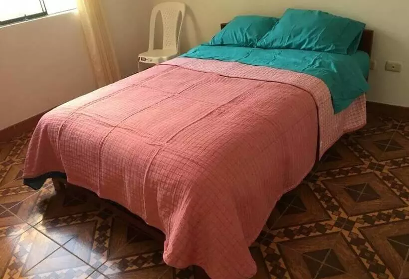 مسافرخانه Hospedaje Las Flores